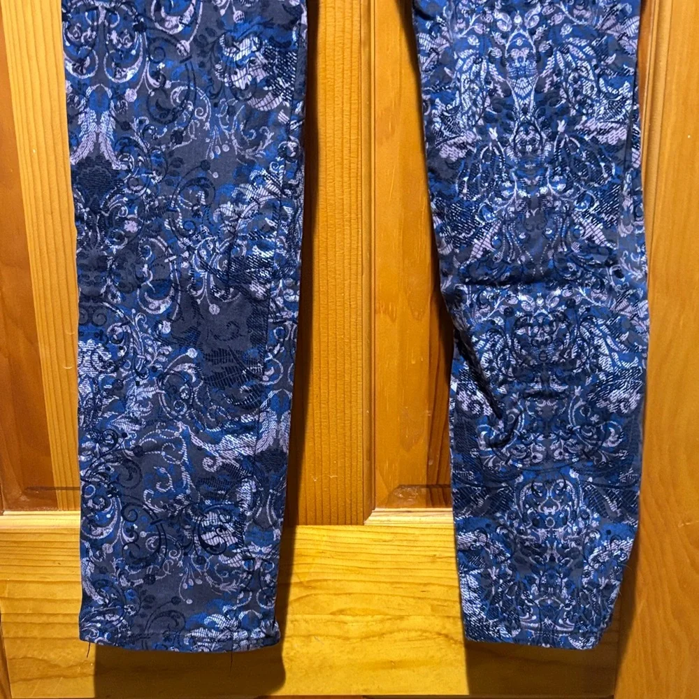 Gloria Vanderbilt 6 Blue Patterned jeans - Picture 2 of 3